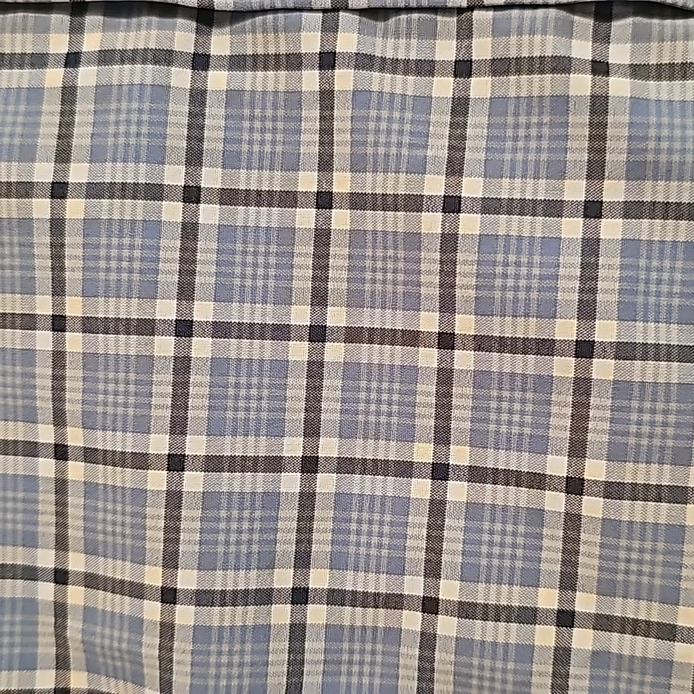 Boys Vineyard Vines button down shirt - Picture 3 of 6